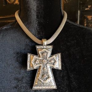Silver necklace with cross pendant
